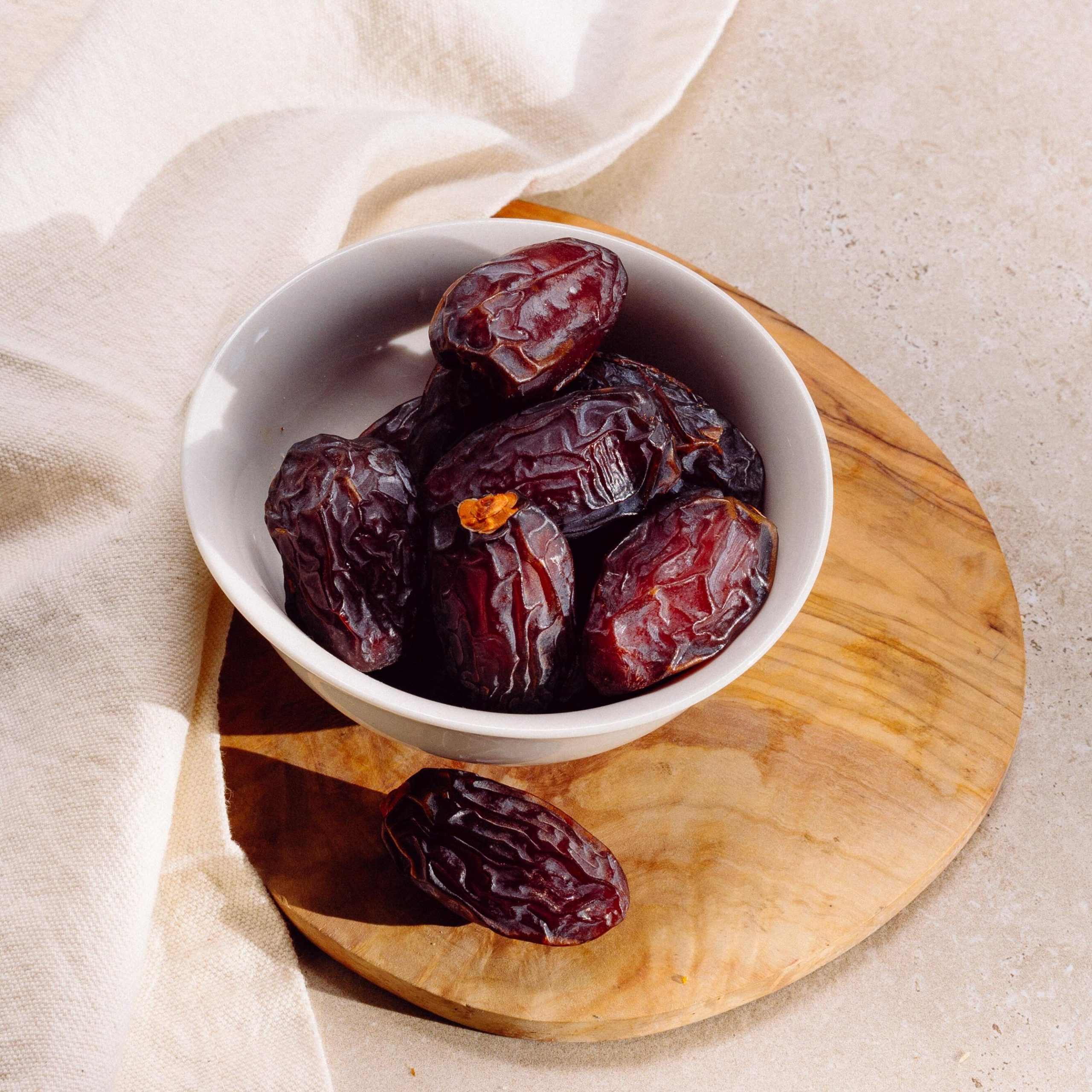 dates-the-secret-superfood-that-keeps-you-going-strong